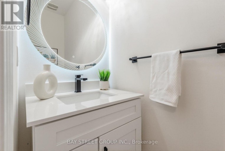 80 LIVING CRESCENT, Markham (Victoria Square), Ontario, L6C0T4