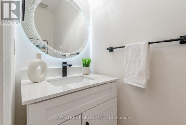 80 LIVING CRESCENT Markham (Victoria Square) Ontario photo 39