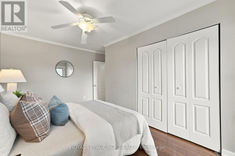 70 TECUMSEH DRIVE, Aurora (Aurora Heights), Ontario, L4G2X4