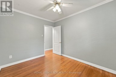 70 TECUMSEH DRIVE Aurora (Aurora Heights) Ontario photo 18