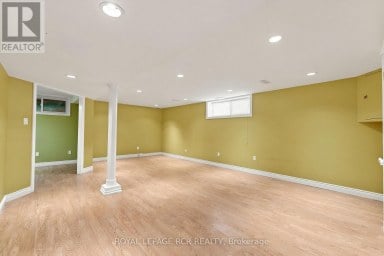 70 TECUMSEH DRIVE Aurora (Aurora Heights) Ontario photo 23