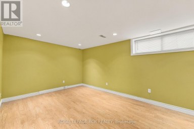 70 TECUMSEH DRIVE Aurora (Aurora Heights) Ontario photo 26