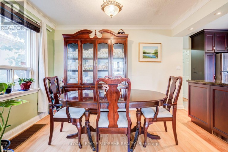 136 WINSTON PARK BOULEVARD, Toronto (Downsview-Roding-CFB), Ontario, M3K1C5
