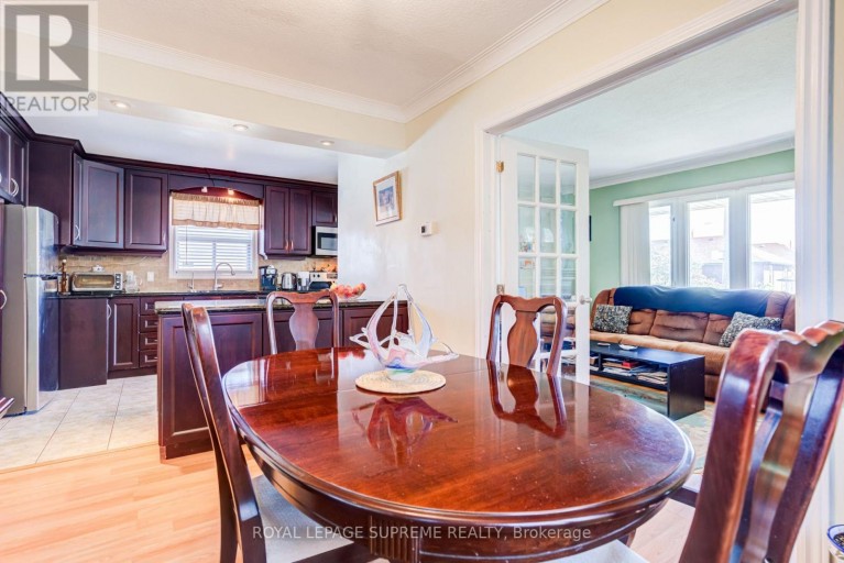 136 WINSTON PARK BOULEVARD, Toronto (Downsview-Roding-CFB), Ontario, M3K1C5