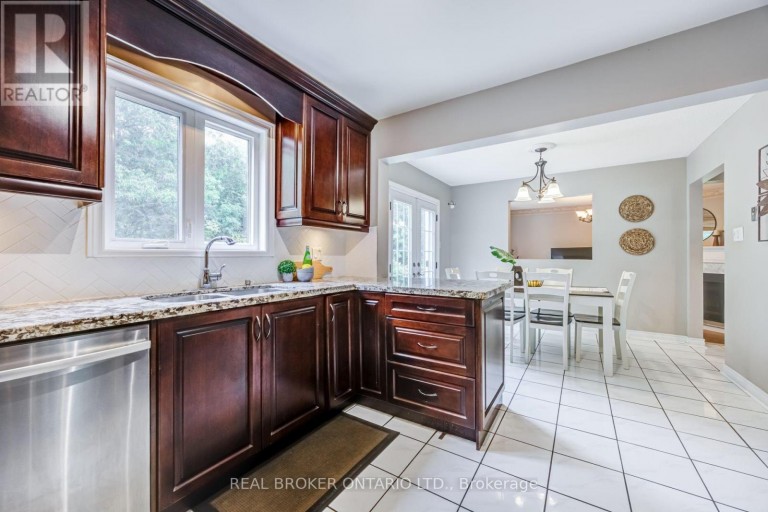 60 RAVENSWOOD DRIVE, Brampton (Fletcher's Creek South), Ontario, L6Y3Z4