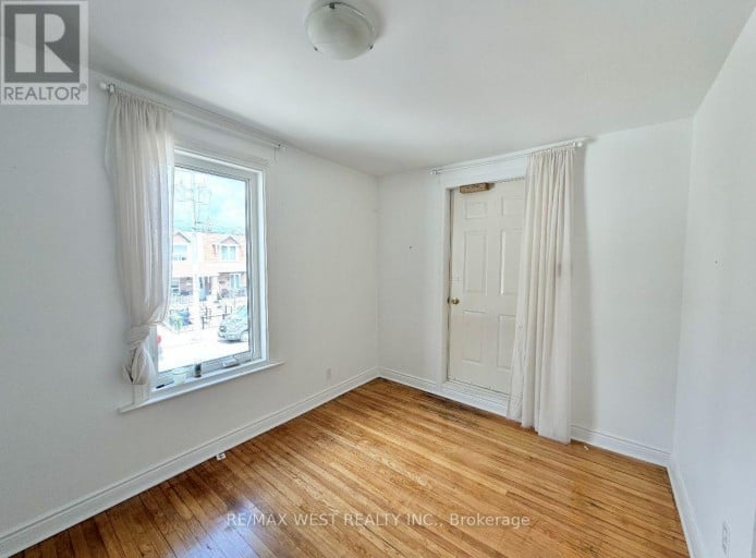 173 LAPPIN AVENUE E, Toronto (Dovercourt-Wallace Emerson-Junction), Ontario, M6H7Y7