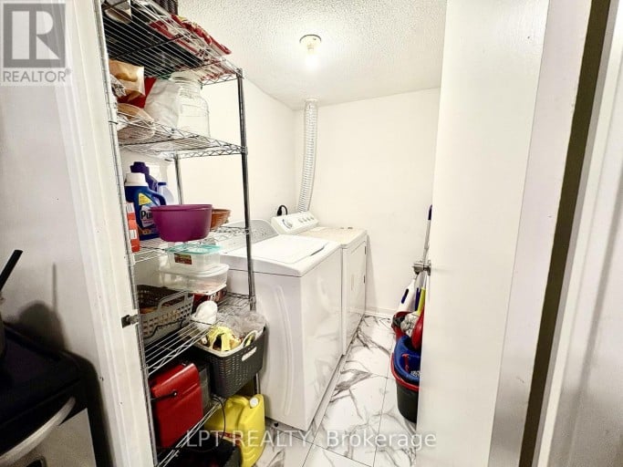 332 - 2 VALHALLA INN ROAD, Toronto (Islington-City Centre West), Ontario, M9B6C3