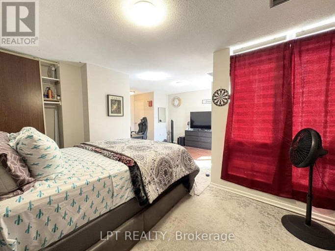 332 - 2 VALHALLA INN ROAD, Toronto (Islington-City Centre West), Ontario, M9B6C3