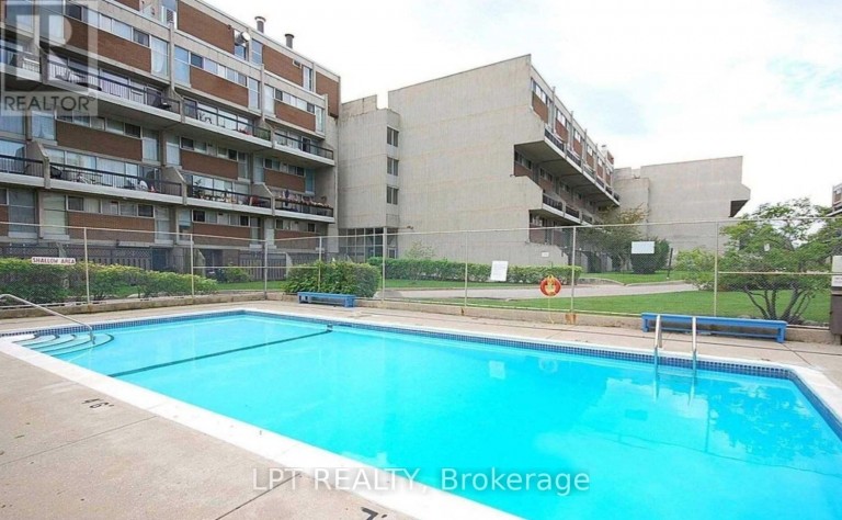 332 - 2 VALHALLA INN ROAD, Toronto (Islington-City Centre West), Ontario, M9B6C3