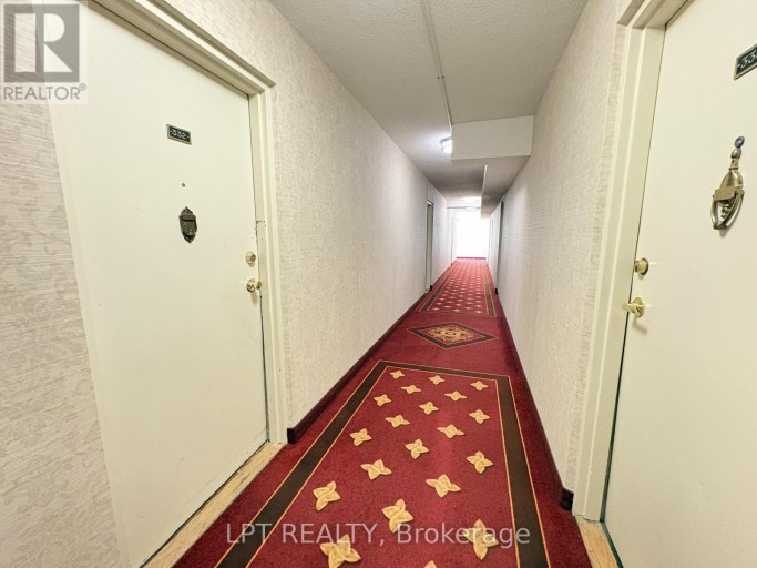332 - 2 VALHALLA INN ROAD, Toronto (Islington-City Centre West), Ontario, M9B6C3