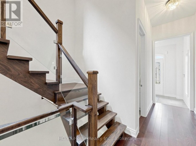 70 THRESHING MILL BOULEVARD, Oakville (GO Glenorchy), Ontario, L6H0V6