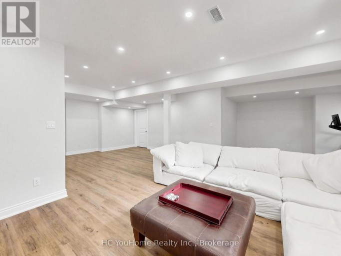 70 THRESHING MILL BOULEVARD, Oakville (GO Glenorchy), Ontario, L6H0V6