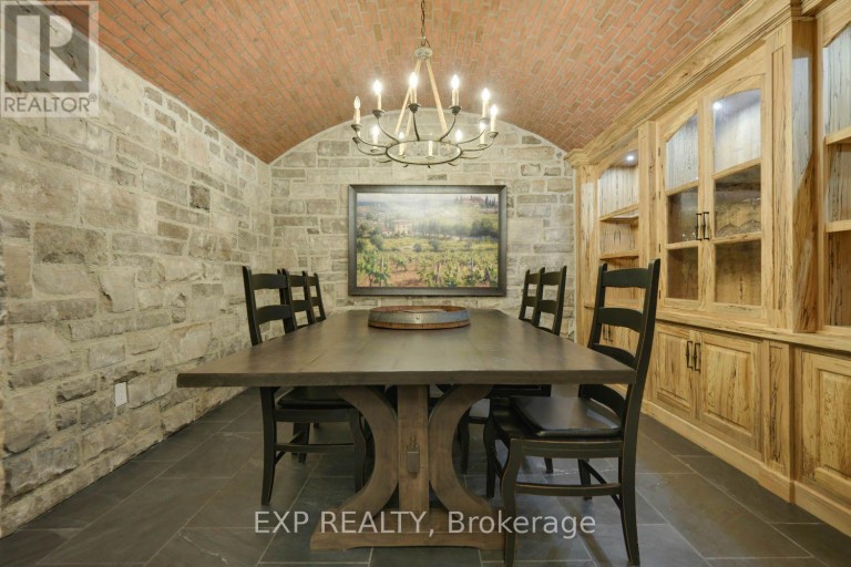21 EDGEWILD DRIVE, Caledon (Palgrave), Ontario, L7E4H7