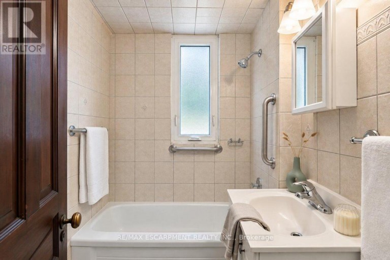 61 GARFIELD AVENUE S, Hamilton (Gibson), Ontario, L8M2R9