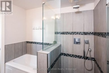 245 MCCOMBER CRESCENT Thunder Bay (Grandview) Ontario photo 23