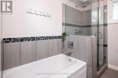 245 MCCOMBER CRESCENT Thunder Bay (Grandview) Ontario photo 28
