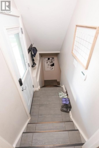 245 MCCOMBER CRESCENT, Thunder Bay (Grandview), Ontario, P7A7G1