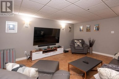 245 MCCOMBER CRESCENT Thunder Bay (Grandview) Ontario photo 34