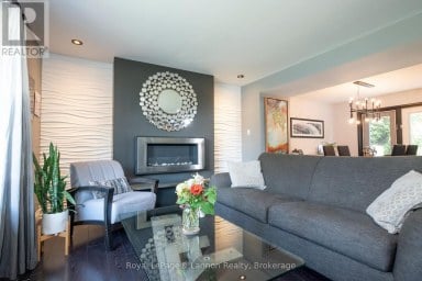 245 MCCOMBER CRESCENT Thunder Bay (Grandview) Ontario photo 5