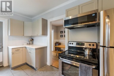 598 DOWNIE STREET Peterborough (Town Ward 3) Ontario photo 19