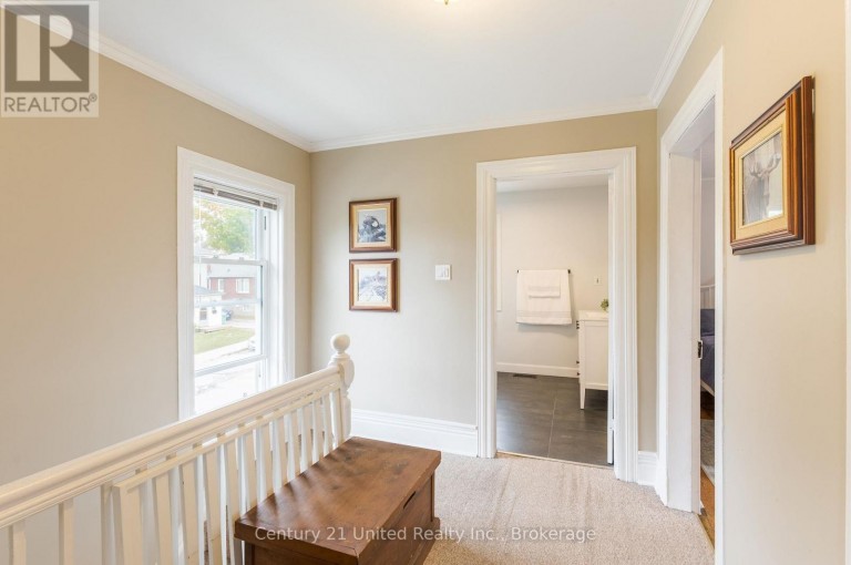 598 DOWNIE STREET, Peterborough (Town Ward 3), Ontario, K9H4K1