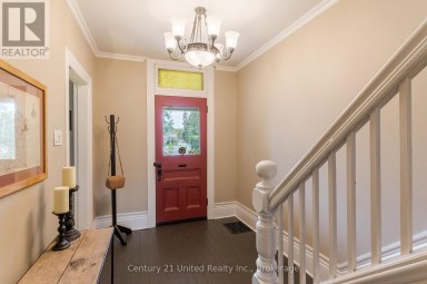 598 DOWNIE STREET Peterborough (Town Ward 3) Ontario photo 6