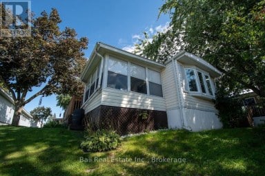 6 BAYVIEW DRIVE Otonabee-South Monaghan Ontario photo 4