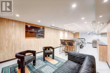 291 COXWELL AVENUE Toronto (Woodbine Corridor) Ontario photo 4