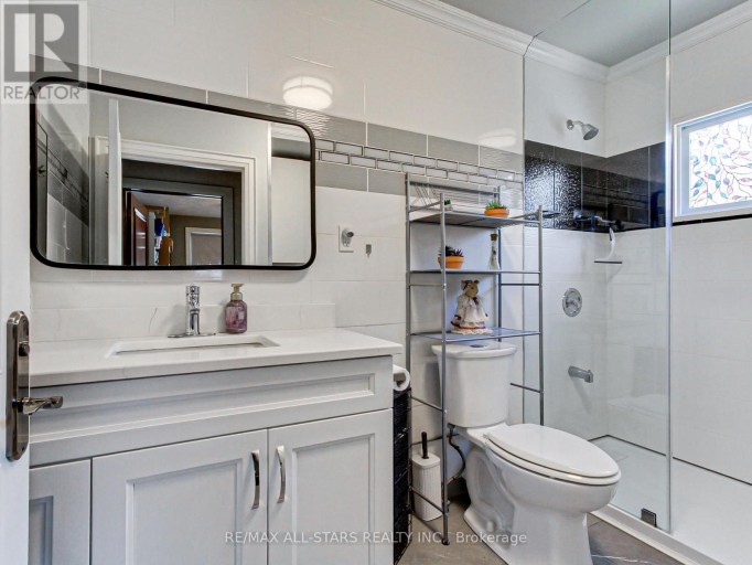 397 WINNIFRED DRIVE, Georgina (Keswick South), Ontario, L4P3B6