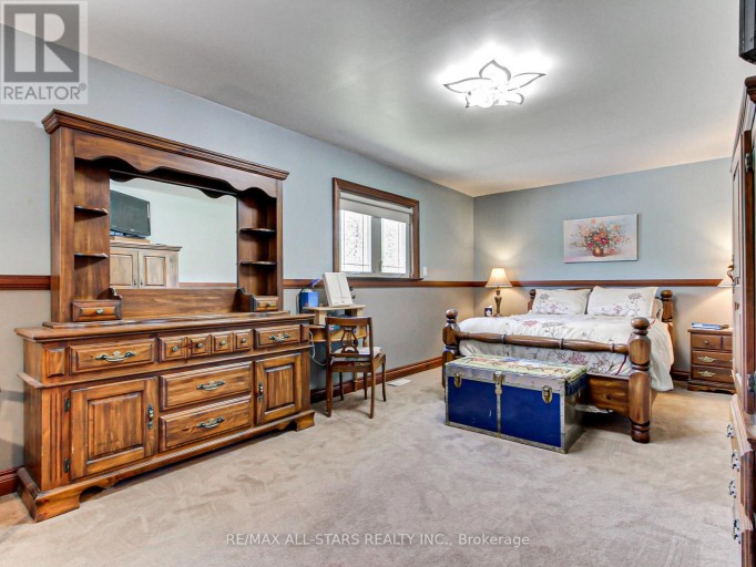 397 WINNIFRED DRIVE, Georgina (Keswick South), Ontario, L4P3B6