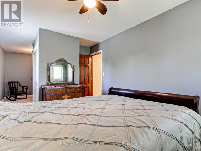 397 WINNIFRED DRIVE, Georgina (Keswick South), Ontario, L4P3B6