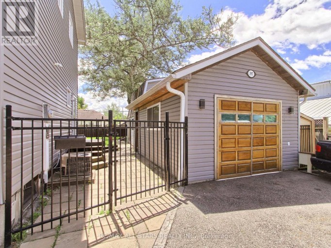 397 WINNIFRED DRIVE, Georgina (Keswick South), Ontario, L4P3B6