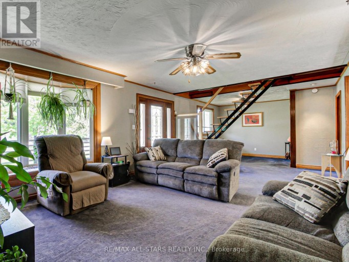 397 WINNIFRED DRIVE, Georgina (Keswick South), Ontario, L4P3B6