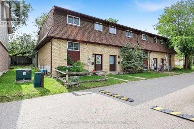 8 - 233 INNISFIL STREET Barrie (Allandale Centre) Ontario photo 2