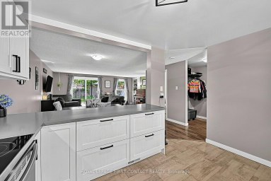 8 - 233 INNISFIL STREET Barrie (Allandale Centre) Ontario photo 5