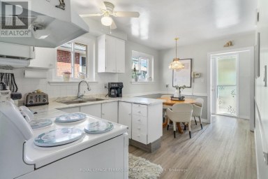 32 BUCKLAND ROAD Toronto (Glenfield-Jane Heights) Ontario photo 13