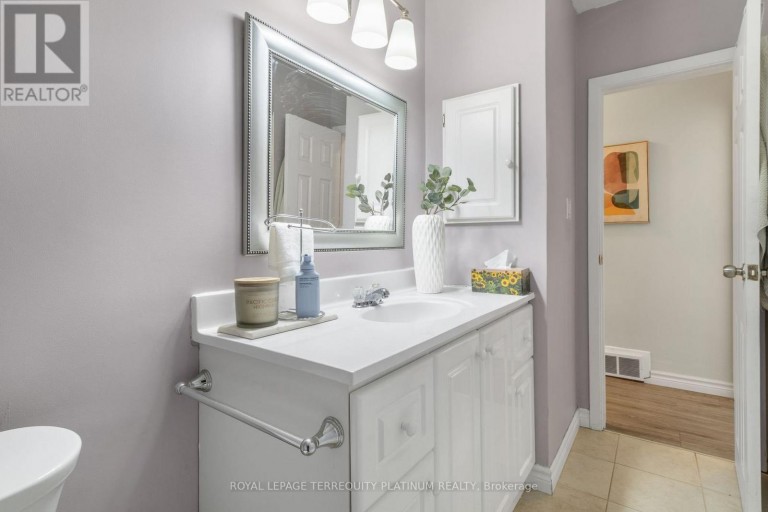 32 BUCKLAND ROAD, Toronto (Glenfield-Jane Heights), Ontario, M3L1W1
