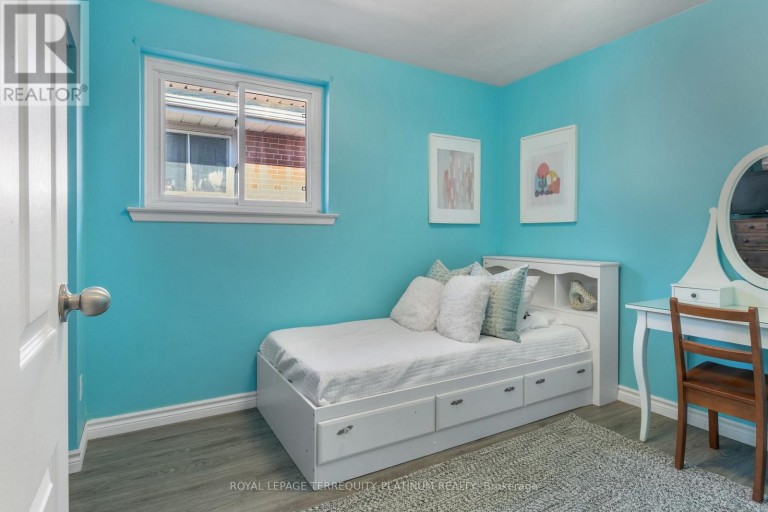 32 BUCKLAND ROAD, Toronto (Glenfield-Jane Heights), Ontario, M3L1W1