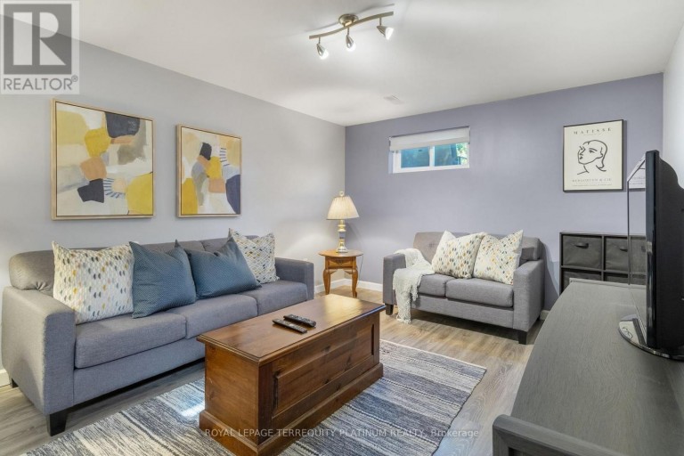 32 BUCKLAND ROAD, Toronto (Glenfield-Jane Heights), Ontario, M3L1W1