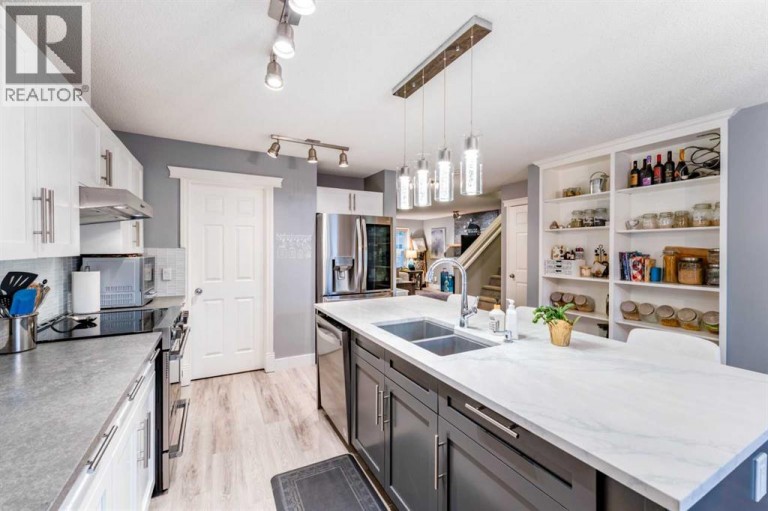 43 Elgin Drive SE, Calgary, Alberta, T2Z3Y7