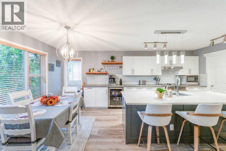 43 Elgin Drive SE, Calgary, Alberta, T2Z3Y7