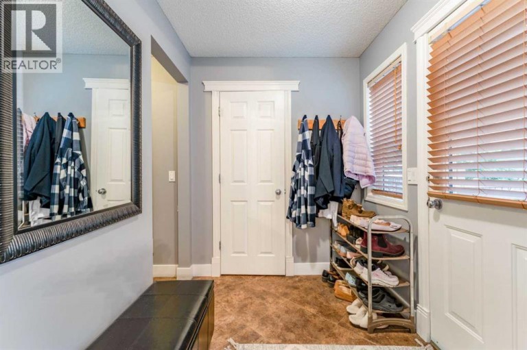 43 Elgin Drive SE, Calgary, Alberta, T2Z3Y7