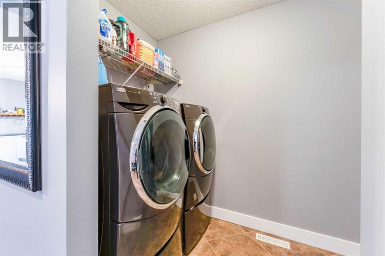 43 Elgin Drive SE, Calgary, Alberta, T2Z3Y7