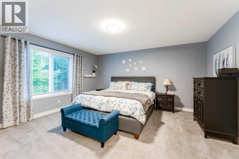 43 Elgin Drive SE, Calgary, Alberta, T2Z3Y7