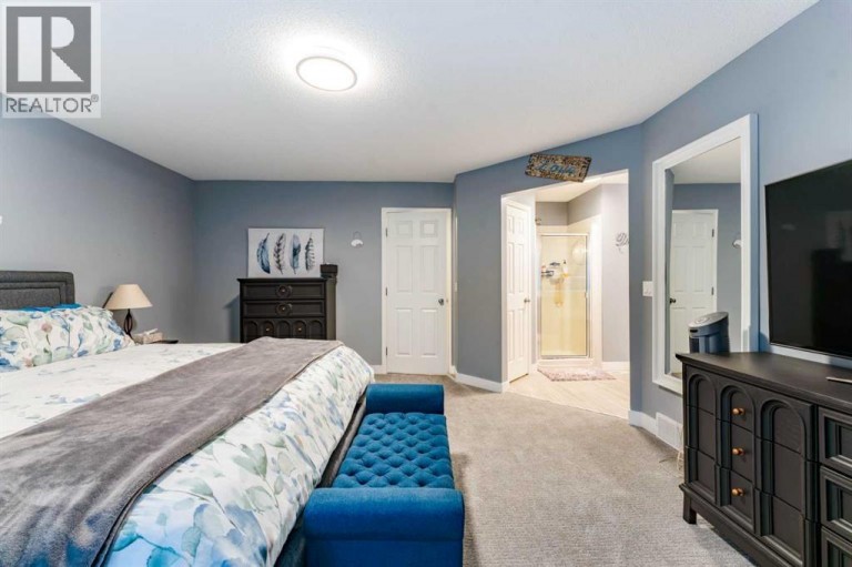 43 Elgin Drive SE, Calgary, Alberta, T2Z3Y7