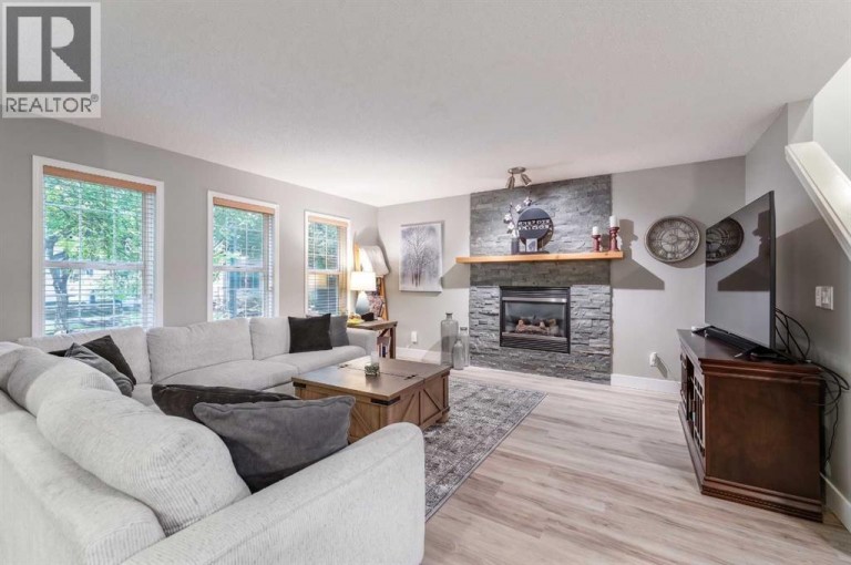 43 Elgin Drive SE, Calgary, Alberta, T2Z3Y7