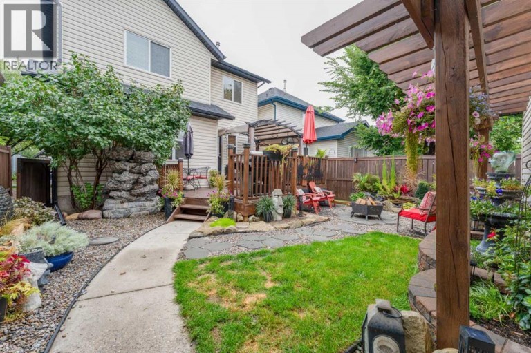 43 Elgin Drive SE, Calgary, Alberta, T2Z3Y7