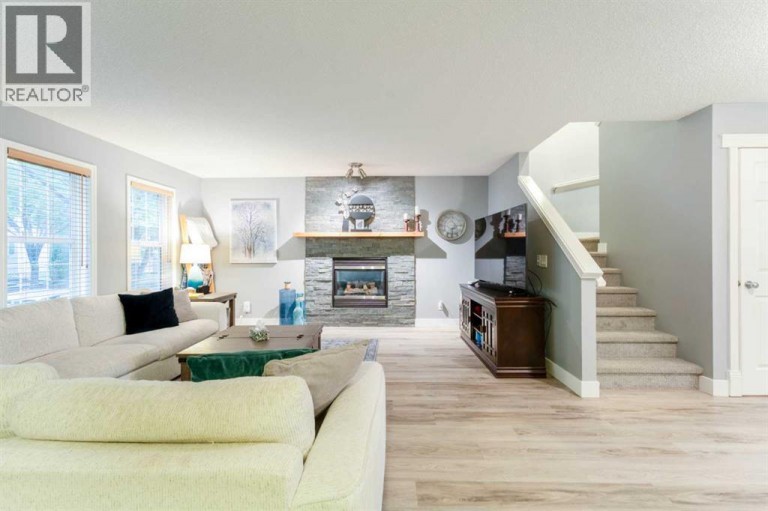 43 Elgin Drive SE, Calgary, Alberta, T2Z3Y7