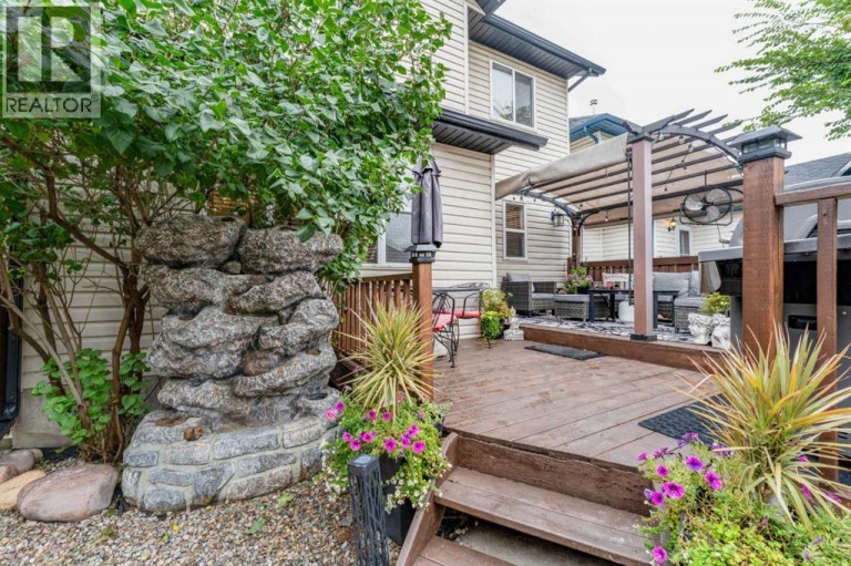 43 Elgin Drive SE, Calgary, Alberta, T2Z3Y7