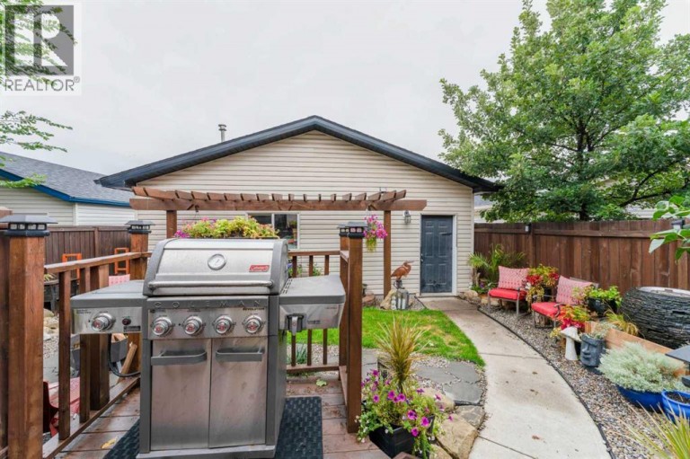 43 Elgin Drive SE, Calgary, Alberta, T2Z3Y7